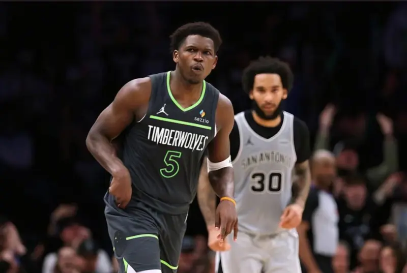 NBA季后赛赛程吃紧;明尼苏达森林狼加时末段更衣室发声;震撼外界;细节决定成败 NBA季后赛赛程吃紧;明尼苏达森林狼加时末段更衣室发声;震撼外界;细节决定成败