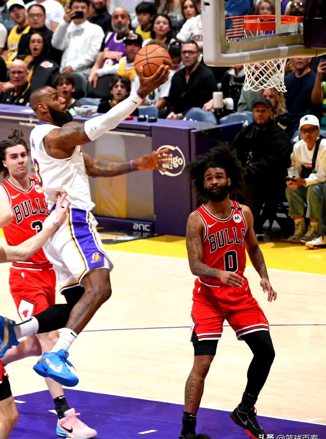 关于詹姆斯连续十场比赛得分超过挺进下一轮，公牛挑战极限！的信息